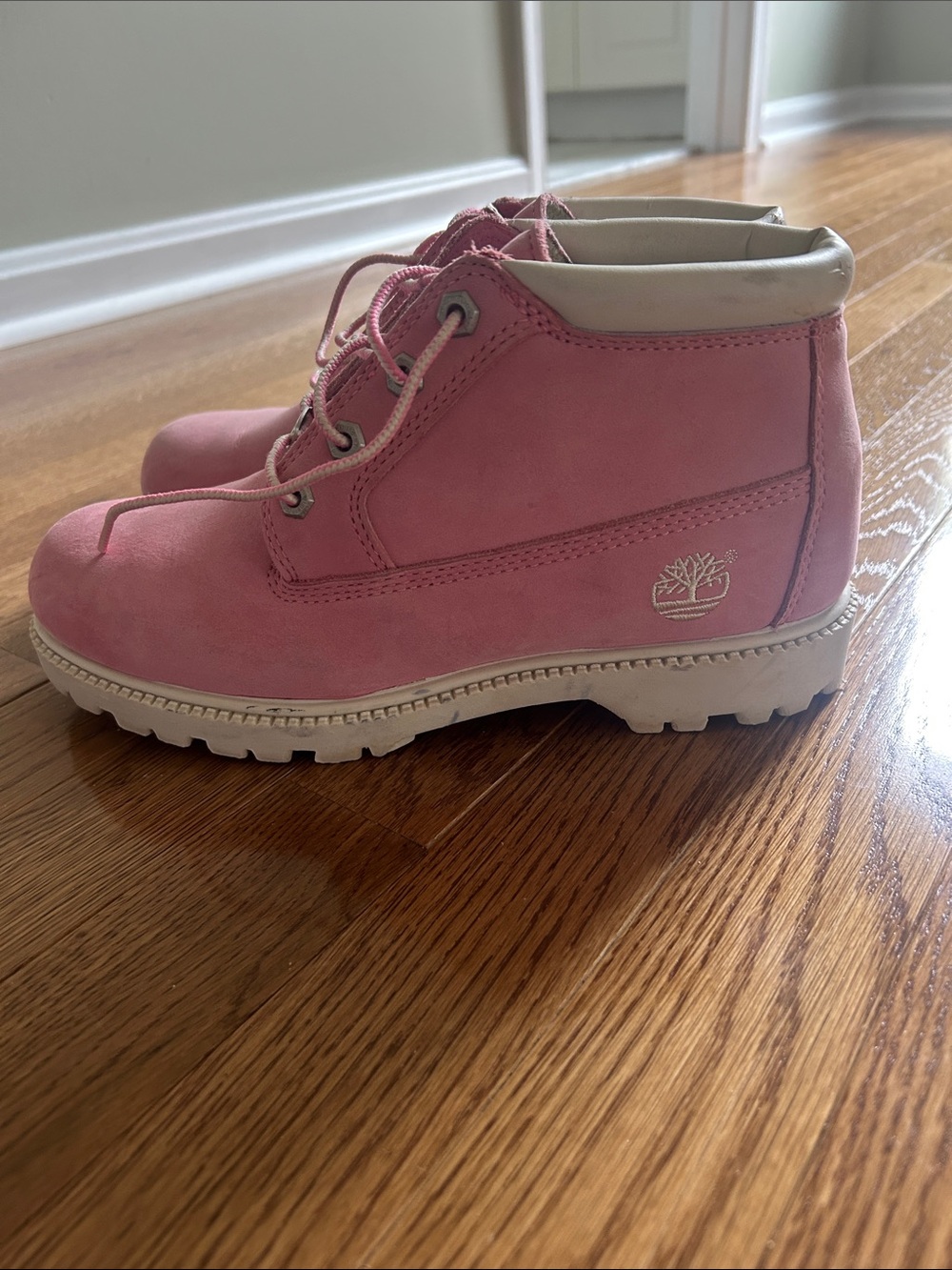 Timberland Women’s Pink Nubuck Ankle Boots